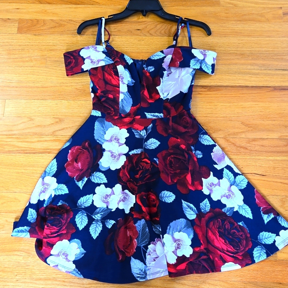 Off the shoulder Size 1 Dress / Flower Roae Print